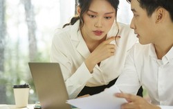 Giữa công việc và chồng, tôi không biết chọn bên nào?