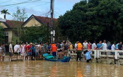 Đã tìm thấy thi thể bé gái 3 tuổi mất tích sau khi bị trượt chân rơi xuống sông
