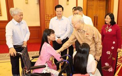 Tổng Bí thư Nguyễn Phú Trọng gặp mặt các điển hình toàn quốc trong học tập và làm theo Bác