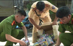 TPHCM: Triệt phá đường dây vận chuyển, buôn bán, tàng trữ pháo nổ, thu hơn 3 tấn