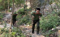 Vượt núi, băng rừng “cõng” nhà lên núi