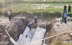 Sập tấm đan cống hộp trên cao tốc Bắc - Nam khiến 2 người tử vong