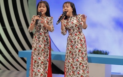 Tiếng hát yêu đời của cặp song ca chị em ruột có vóc dáng tí hon