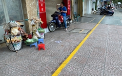 Những vỉa hè đầu tiên ở TPHCM được kẻ vạch cho thuê