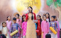 Nữ tiến sĩ góp phần giữ cho tiếng Việt sáng hơn trong tâm hồn người Việt xa xứ