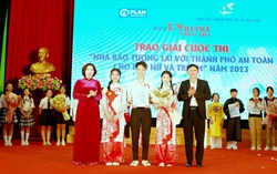 Trao giải cuộc thi “Nhà báo tương lai với thành phố an toàn cho phụ nữ và trẻ em”