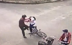 Vụ người bố đánh bạn của con trai nhập viện: Hành vi phản giáo dục, rất đáng lên án