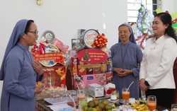 Lãnh đạo Hội LHPN Việt Nam thăm, chúc mừng các nữ tu nhân dịp Giáng sinh 2023
