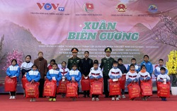  “Xuân biên cương” đến sớm với bà con Tùng Vài