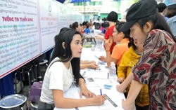 Lao động nữ hụt hẫng do mất việc làm vào cuối năm