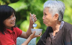 Bí quyết chăm sóc sức khỏe cho cha mẹ ở tuổi xế chiều
