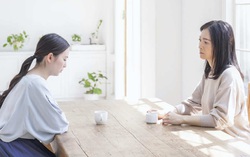 Ngày bạn trai xuất viện, bố mẹ khuyên tôi bỏ gấp