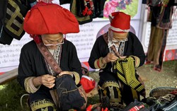 Di sản văn hóa là nguồn lực phát triển du lịch vùng dân tộc thiểu số