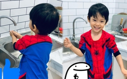 Phát hiện con nói dối, thay vì chỉ trích, mẹ khéo léo giúp bé thay đổi