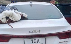 Mẹ ôm 2 con xuống sông tự tử, 1 bé may mắn thoát chết