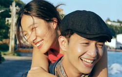Phụ nữ có nên mong đợi đàn ông mở cửa xe cho mình?