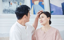 Vợ bừng tỉnh sau khi đã "lãng quên" chồng suốt một thời gian dài