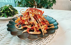 Dùng thanh cua làm snack giòn thơm, để cả tuần vẫn ngon như mới
