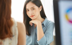 Mở món quà chị dâu tặng vào ngày sinh nhật mà tôi ngượng ngùng
