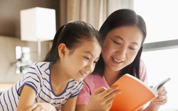 Những việc cha mẹ cần làm gương cho con
