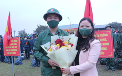 Bắc Giang: Động viên tân binh lên đường nhập ngũ