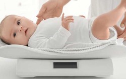 Nguy cơ với trẻ có cân nặng sơ sinh cao