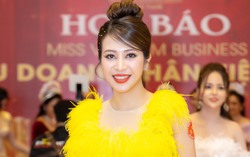 Á hậu Lan Hương ngày càng trẻ trung và quyến rũ