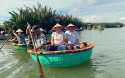 Gỡ “nút thắt” visa góp phần thúc đẩy ngành du lịch phát triển