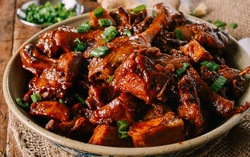 Vịt om khoai môn cực ngon và dễ làm cho bữa tối