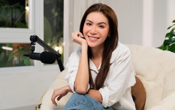 Siêu mẫu Minh Tú: Chịu áp lực từ Gen Z bởi vì họ quá giỏi, sáng tạo và năng nổ
