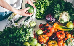 Chống nhiễm khuẩn khi giao mùa với thực phẩm giàu Quercetin