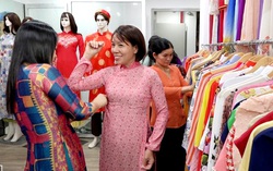 Cửa hàng "Áo dài 0 đồng" ở Thủ Đức - nơi sẻ chia với phụ nữ khó khăn