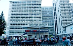 Hàng loạt phụ huynh bị lừa chuyển tiền với kịch bản con gặp tai nạn cần phẫu thuật gấp