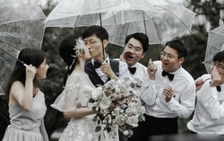 "Chiến lược" để cô dâu không "rớt nước mắt" vì đám cưới gặp mưa