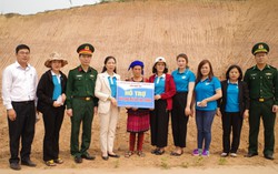Hưng Yên: Hơn 300 triệu đồng hỗ trợ trẻ em, phụ nữ biên cương