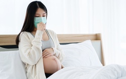 Số ca Covid-19 gia tăng: Thai phụ là F0 cần chăm sóc thế nào?
