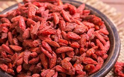 Một loại hạt ở Việt Nam được báo Anh ví như 'kim cương đỏ', có giá bán đắt gấp 10 lần ở Đức