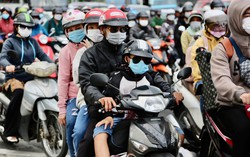 Đường phố ùn tắc kéo dài trong ngày làm việc cuối cùng trước kỳ nghỉ lễ