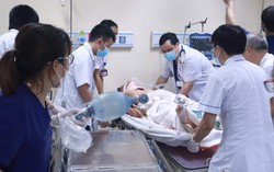 Vụ ô tô đâm hàng loạt xe máy ở Hà Nội: 1 nạn nhân tiên lượng nặng