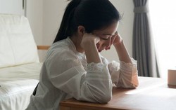 Bạn trai khoe với em gái là yêu tôi không tốn 1 đồng tình phí