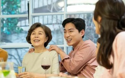 Bố mẹ chồng tặng món quà lớn để giữ con dâu ở lại quê