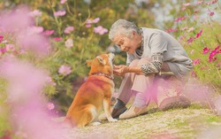 Nhớ mùi bột hương thuốc bắc và bát canh cù kỳ của cụ cố