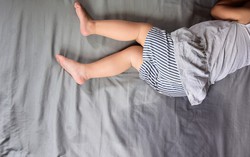 Cách trả lời giúp trẻ tự tin khi nói: "Mẹ ơi con tè dầm rồi"