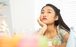 Tôi đưa bạn trai về ra mắt, bố mẹ lại mời anh hàng xóm cùng ăn cơm