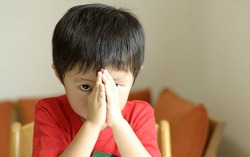 Không cần giục con mỗi sáng, cha mẹ làm được những điều này thì con tự ý thức được thời gian