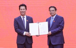 Thủ tướng trao Quyết định bổ nhiệm Bộ trưởng Bộ Tài nguyên và Môi trường 