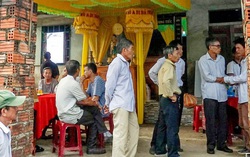 Sập giàn giáo ở Đà Nẵng: Vợ chết, chồng bị thương nặng, 1 thôn 2 đám tang