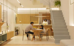 Ngôi nhà có tuổi đời 70 năm "lột xác" thành không gian hiện đại