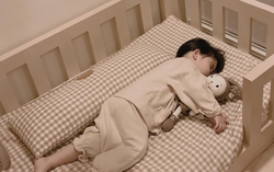 Con khó ngủ, không ngon giấc, lý do có thể từ 4 thói quen xấu mỗi đêm