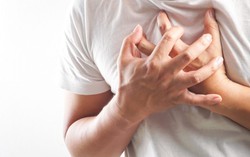 Người đàn ông phát hiện mắc ung thư phổi sau khi có 4 dấu hiệu bất thường